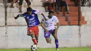 Sergio Chitero jugó el lunes su primer encuentro como titular en la era Darío Ortiz. &nbsp; 