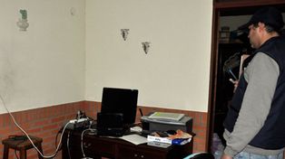 Tras cinco allanamientos en Rosario desbaratan una red de hackers que robaba cifras millonarias