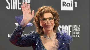 Quizás sea mi último filme, no lo sé, pero aún quiero hacer otro. No puedo vivir sin el cine”, dijo la actriz mientras era ovacionada de pie.