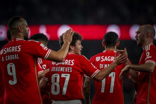 El Benfica de Otamendi y Di María, por el primer paso ante Barcelona El Benfica de Otamendi y Di María, por el primer paso ante Barcelona