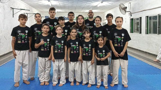 Integrantes de la delegación de la Asociación de Taekwon-Do Oficial de Entre Ríos