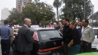 Remiseros y taxistas autoconvocados evaluaron como positiva la reunión con Brilloni