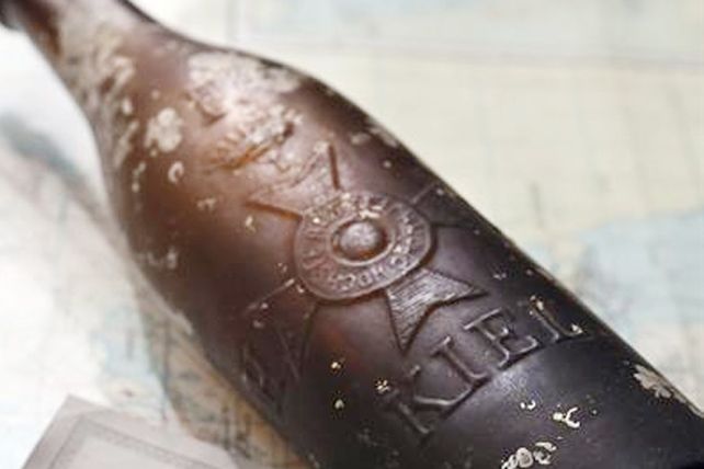 Hallan mensaje en la botella más antigua del mundo