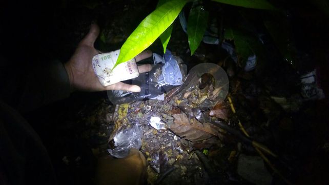 Cayeron vendedores barriales de drogas con cocaína, marihuana, ocho armas y decenas de balas