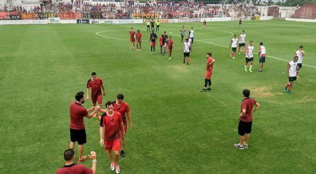 Colón marcó claras diferencias ante el Gato en Paraná