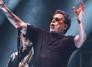 Andrés Calamaro suma una nueva fecha tras agotar ocho Movistar Arena