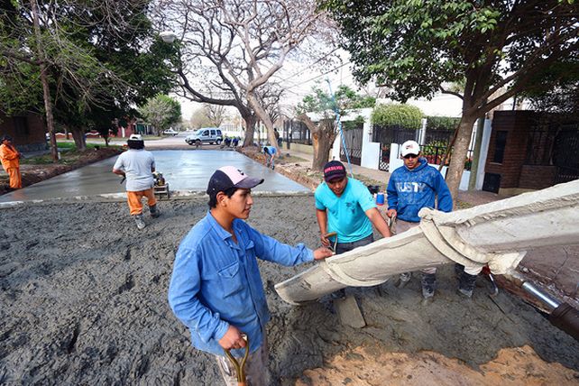 Avanza el pavimento en el Distrito Noreste de la ciudad