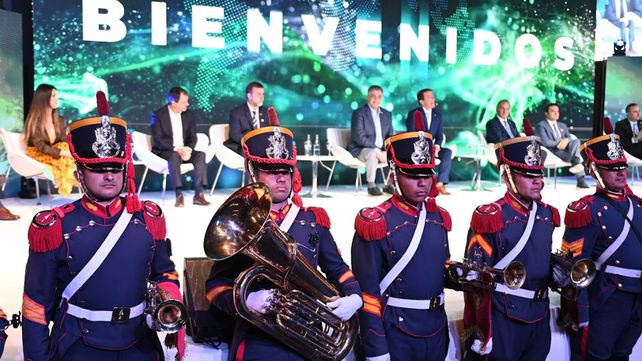 Ante un auditorio colmado con más de 1.200 asistentes se realizó el acto inaugural de la Feria Internacional de Turismo de América Latina (FIT)
