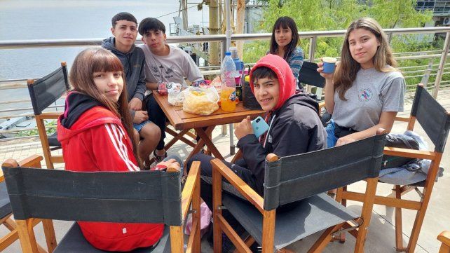 Alumnos de la Escuela Juan Manuel de Rosas
