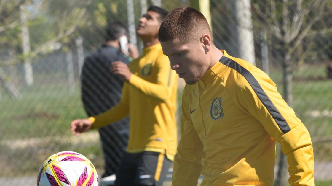 Leonardo Gil le cedería su lugar al juvenil Pereyra