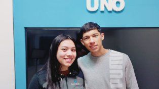Alexis Custillo estuvo en la Redacción de UNO junto con su novia, Priscila.