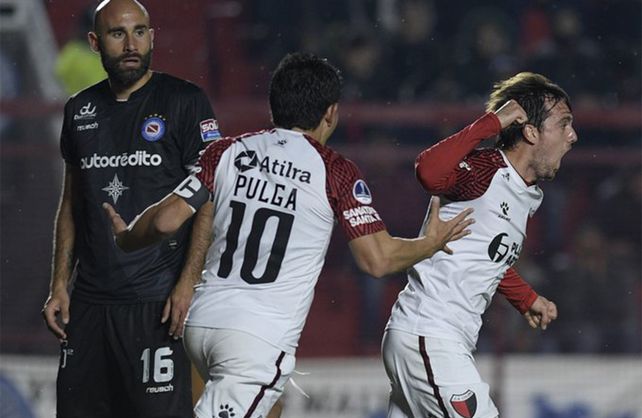 Bernardi, el inesperado goleador de Colón en la Sudamericana