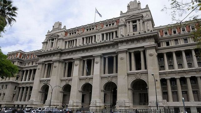 Palacio de Justicia. Los gobernadores siguen en pie de guerra en defensa de sus recursos y harán una nueva presentación ante la Corte Suprema de la Nación.