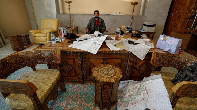 Siria: saquearon el palacio presidencial y la residencia privada de Bashar al Assad tras la caída del régimen