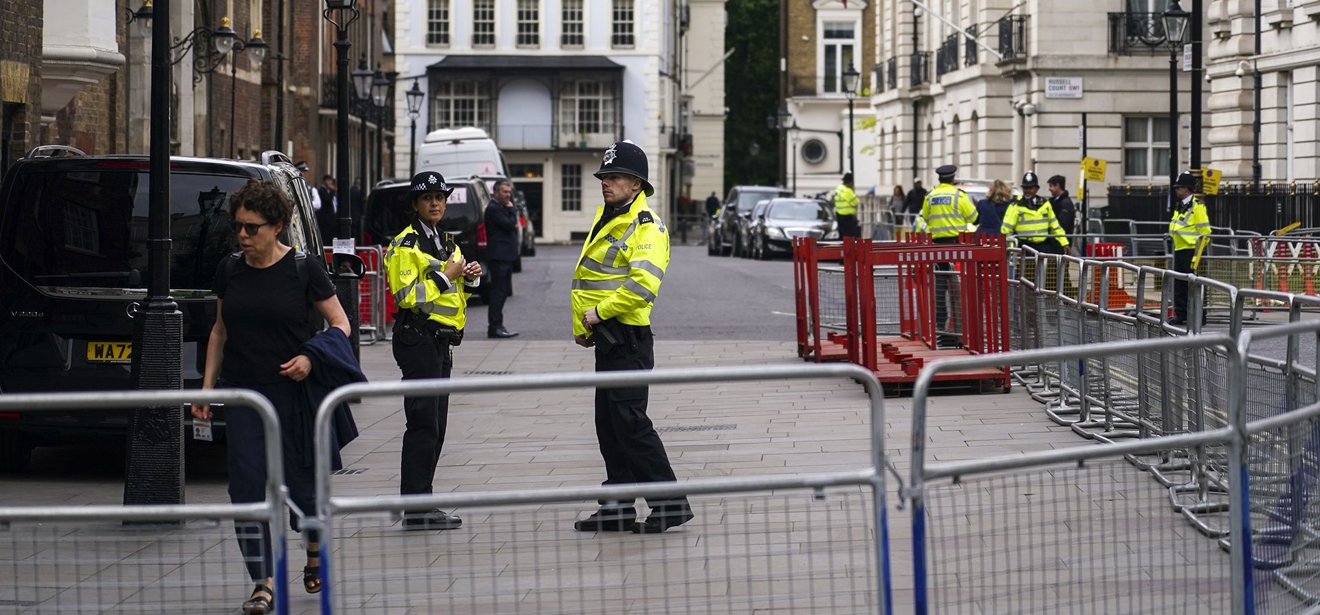 Agentes de policía patrullan la entrada de Lancaster House durante las conversaciones entre Estados Unidos y China en Londres, el martes 10 de junio de 2025. (Foto AP/Alberto Pezzali) Agentes de policía patrullan la entrada de Lancaster House durante las conversaciones entre Estados Unidos y China en Londres, el martes 10 de junio de 2025. (Foto AP/Alberto Pezzali)