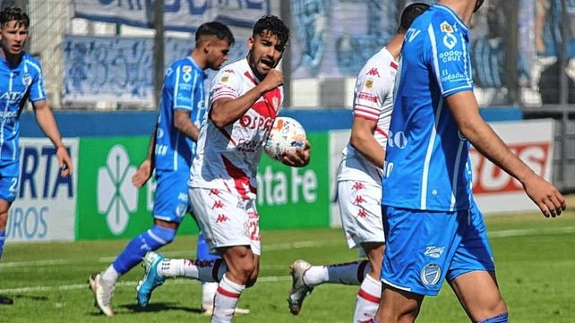 De cara al Clásico uno de los interrogantes pasa por el bloque defensivo de Unión en donde Britez podría jugar en otra posición.