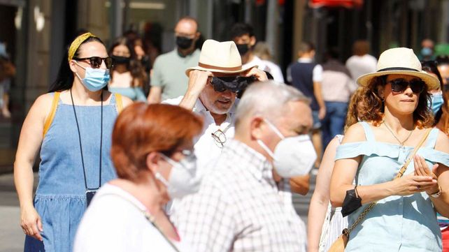 Tres de cada diez españoles ya están vacunados con dos dosis contra el coronavirus