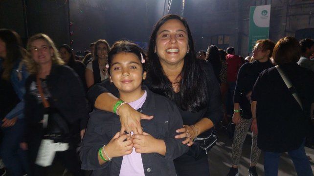 Amparo y Josefina Amparo y Josefina