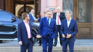 Pichetto, Massot y Randazzo encabezaron la delegación de Hacemos Coalición Federal que fue a la Casa Rosada.