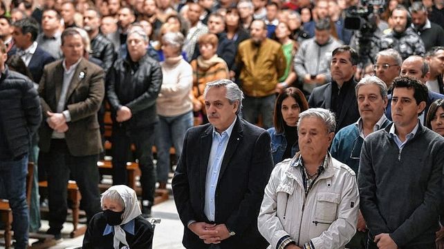 El Presidente y dirigentes del FdT participaron de la misa por la paz en Luján y sin la oposición