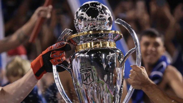 16 equipos sueñan con levantar el trofeo del Torneo Apertura.