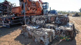 En lo que va de la actual gestión de gobierno se compactaron 1.700 vehículos (autos y motos) y 400 toneladas de materiales.