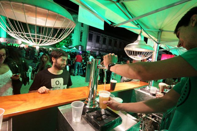 Miles de personas disfrutaron ya de la Fiesta de San Patricio, que finaliza esta noche