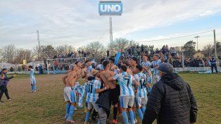 Belgrano se consagró campeón de la liga paranaense de fútbol.