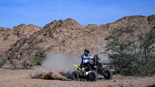 &nbsp;Manuel Andújar se quedó con la décima etapa del Rally Dakar en cuatriciclos y se acerca al título.
