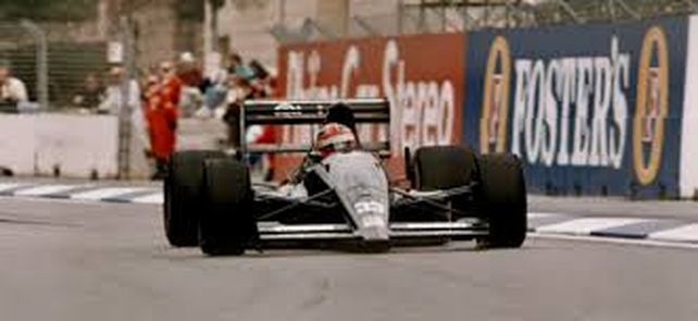 La última vez de Oscar Larrauri en Fórmula 1, en las calles de Adelaida para el GP de Australia de 1989. No pudo preclasificar al EuroBrun.