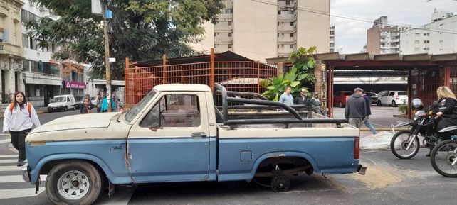 El vehículo quedó averiado en 9 de Julio y Buenos Aires. 