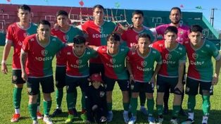 Asociación Rosarina de Fútbol. Aguirre se alzó con el triunfo ante Newells y ahora espera una victoria del Charrúa ante Pablo VI para seguir ilusionado con el título.&nbsp; &nbsp; &nbsp;