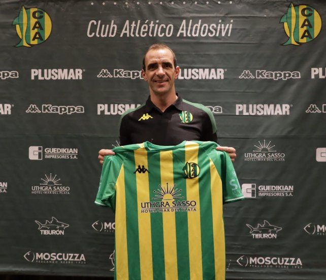 Leandro Somoza terminó su carrera como futbolista en Aldosivi y hoy es el técnico.