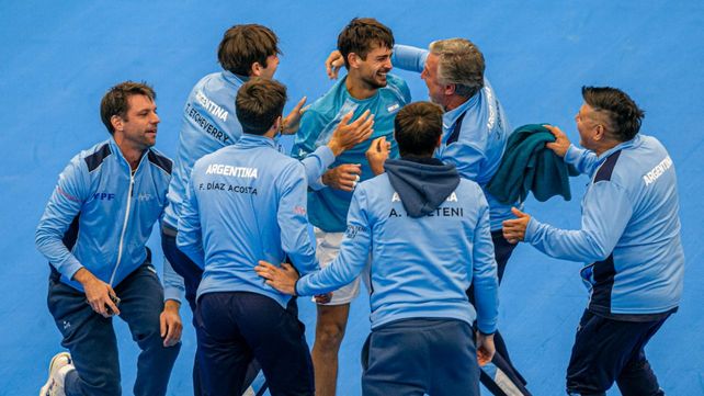 El festejo interminable de Argentina tras el enorme triunfo de Mariano Navone ante Noruega.