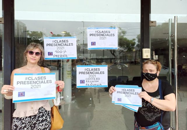 Los padres comienzan a movilizarse para exigir presencialidad en las aulas