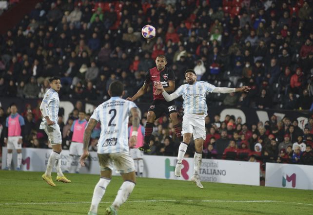 El último enfrentamiento entre la Lepra y el Decano fue 0-0 por la Liga Profesional 2023.