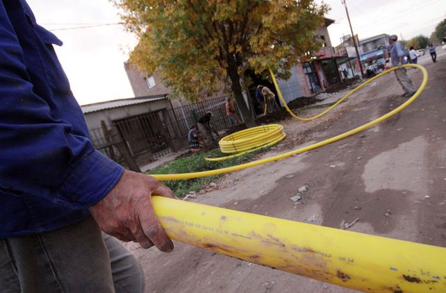 Gas natural: avanzó un 40 % la tercera etapa en barrio Los Angeles