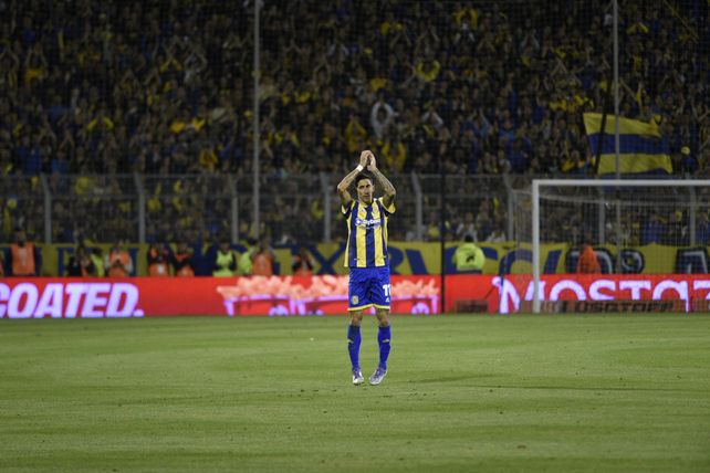 Di María solo. Tras el gol, el Gigante completo estalló en un mismo grito: 