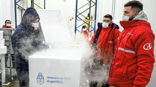 Distribuyen la vacuna AstraZeneca y a Santa Fe llegarán 62.300 dosis