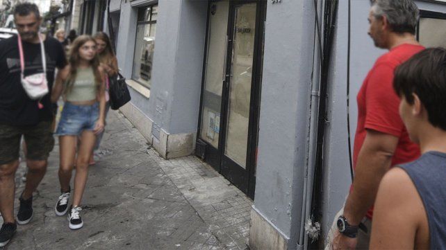 Un mítico bar del centro de Rosario cerró sus puertas y muchos pensaron que era definitivo. Pero no.&nbsp;