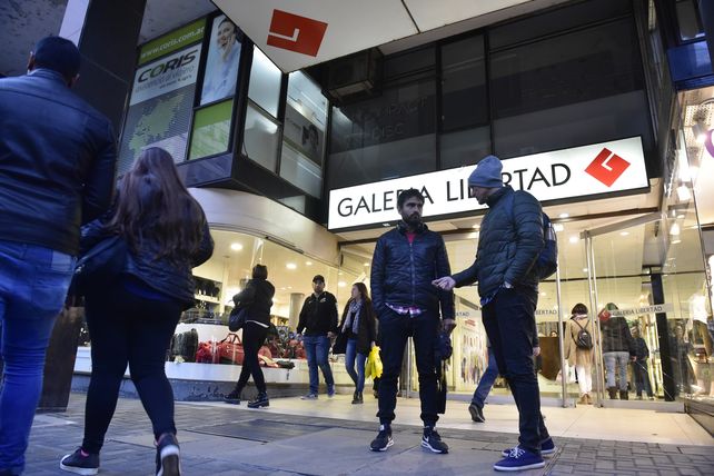 El descenso de locales vacíos se observa en las zonas en que se divide el Area Central. La mayor caída se registra en las Galerías