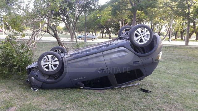 Impresionante vuelco en el Parque Federal
