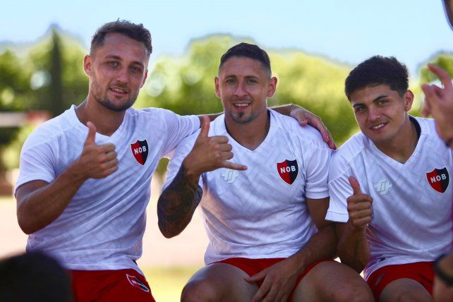Newells ya está en Uruguay y el miércoles enfrentará a River de Montevideo.