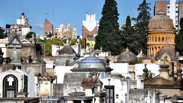 Será este lunes 20 de enero a las 19 en el Cementerio Municipal de la Santísima Trinidad (Perú al final). La actividad es de acceso libre y gratuito.