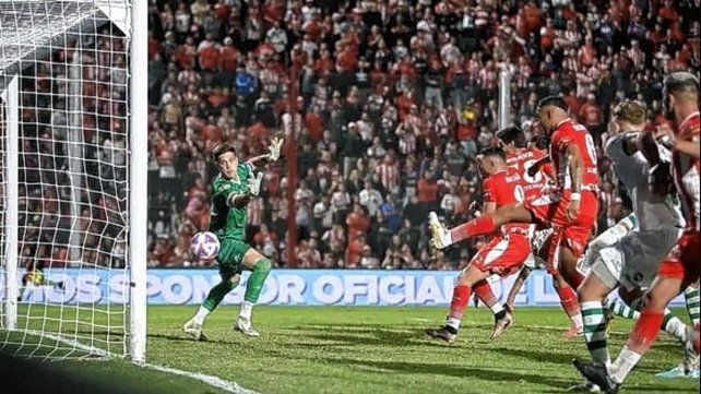 Instituto se ilusiona con seguir arriba en la Zona A en su visita a Banfield