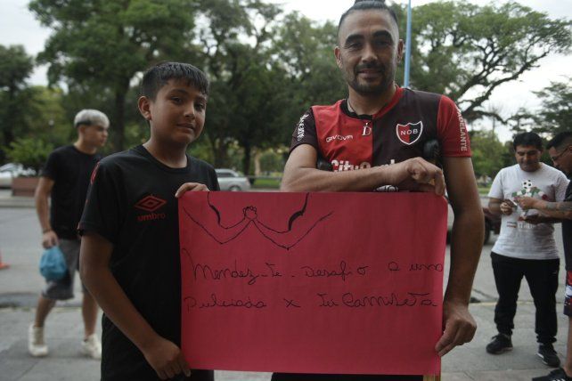 Los hinchas leprosos fanáticos de Armando Méndez.