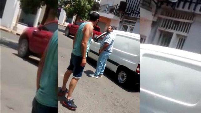 Video: funcionario municipal discute con vendedores ambulantes