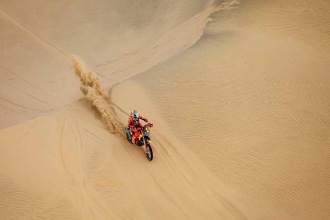 Luciano Benavides está con chances de hacer historia en el Dakar.