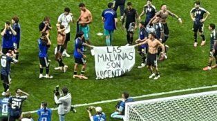 Reino Unido pide a la FIFA investigar a Argentina por la bandera de las Islas Malvinas