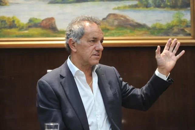 El embajador en Brasil acelera su precandidatura.
